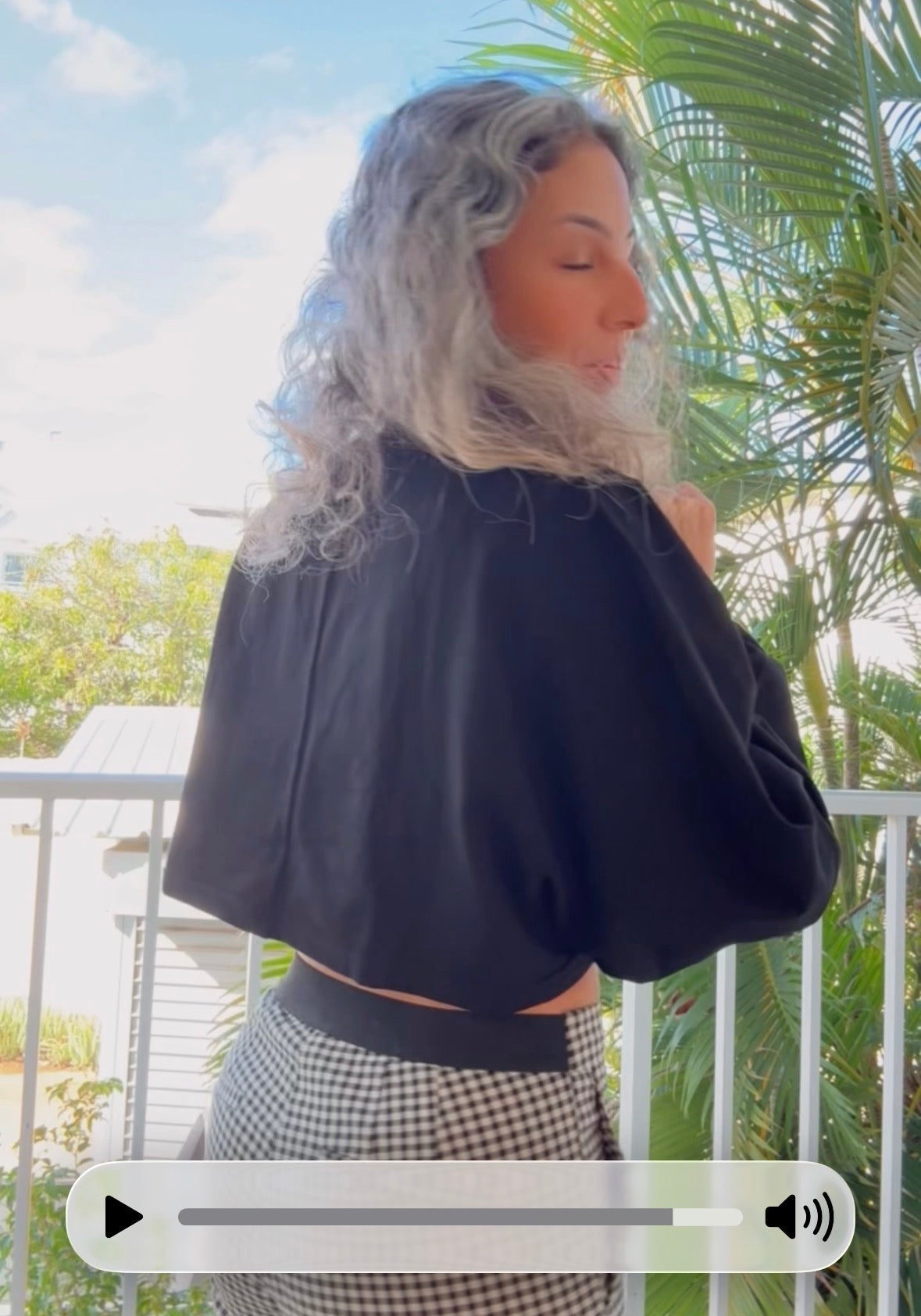 Pull Crop Noir - Édition Limitée ✨